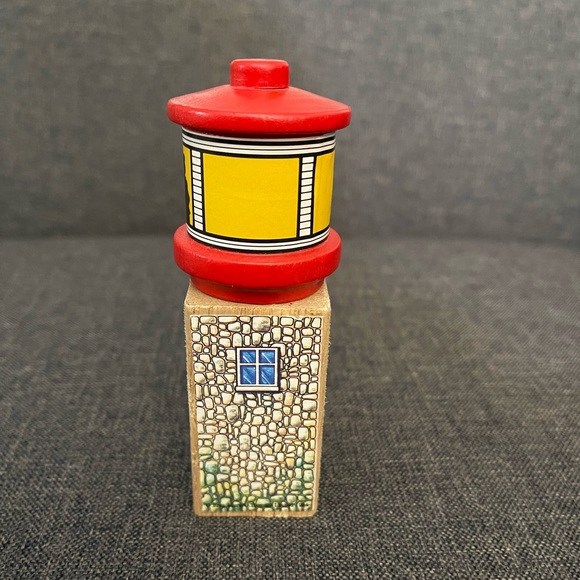 Thomas & Friends Wooden Railway Train Tank Engine - Sodor Bay Lighthouse - Picture 5 of 7